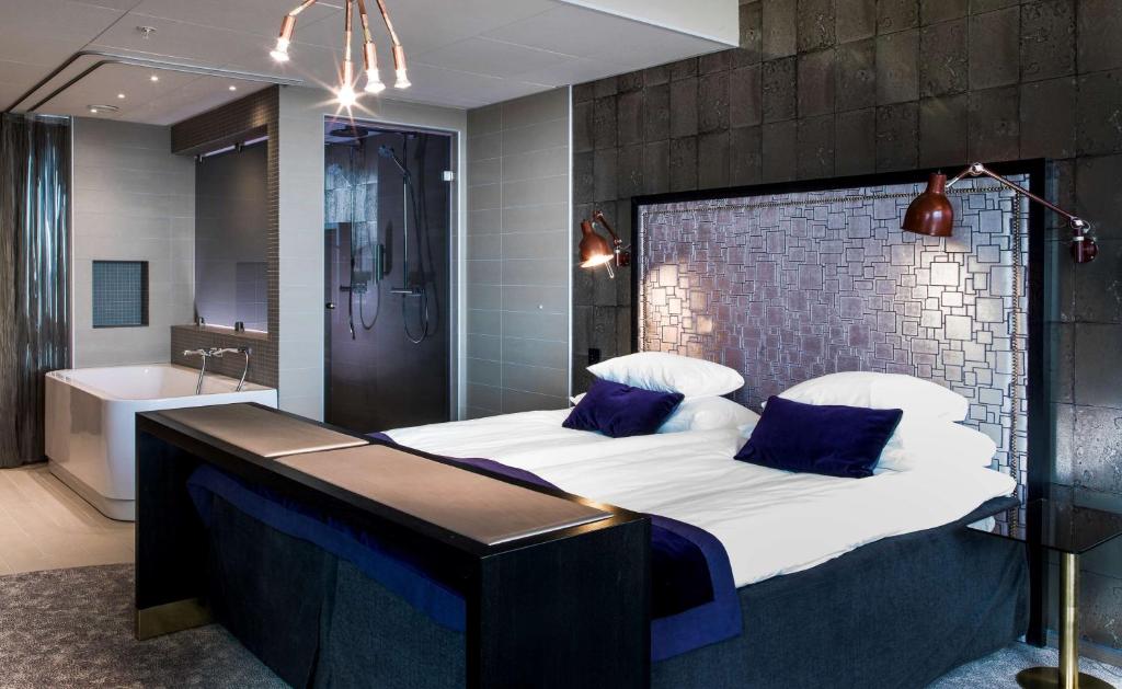 room 1