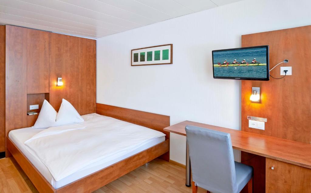 room 1